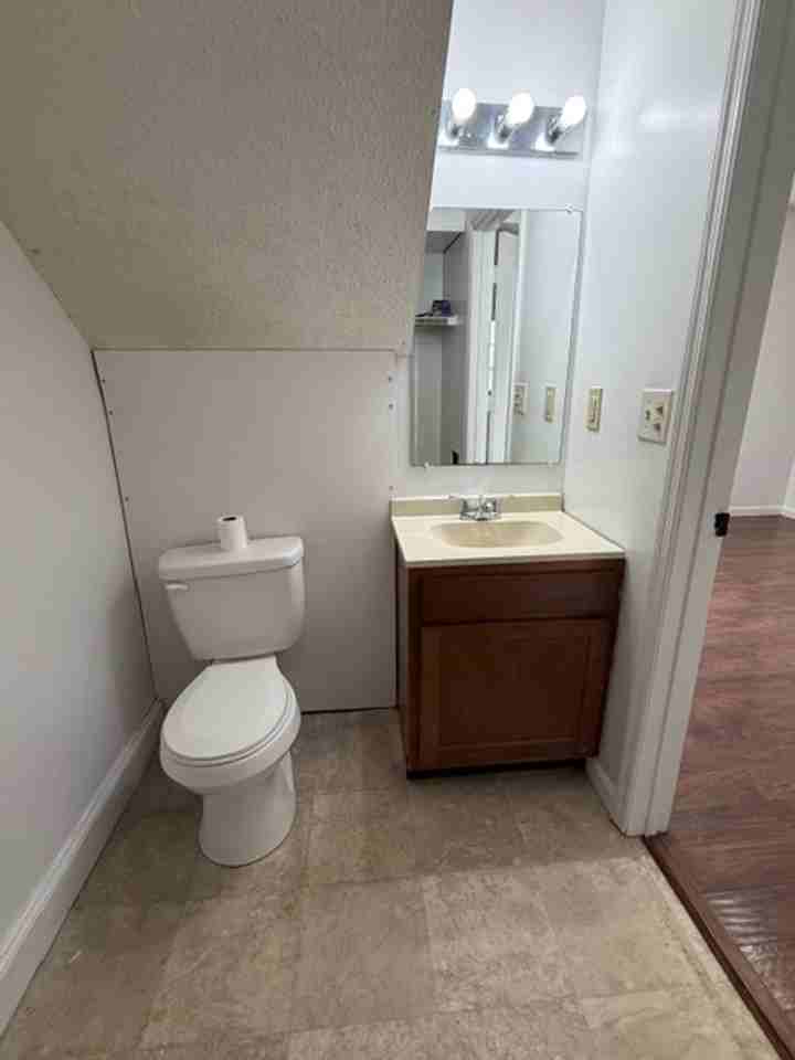 1981 Ridgeview Dr Nw - Photo 5 of 10