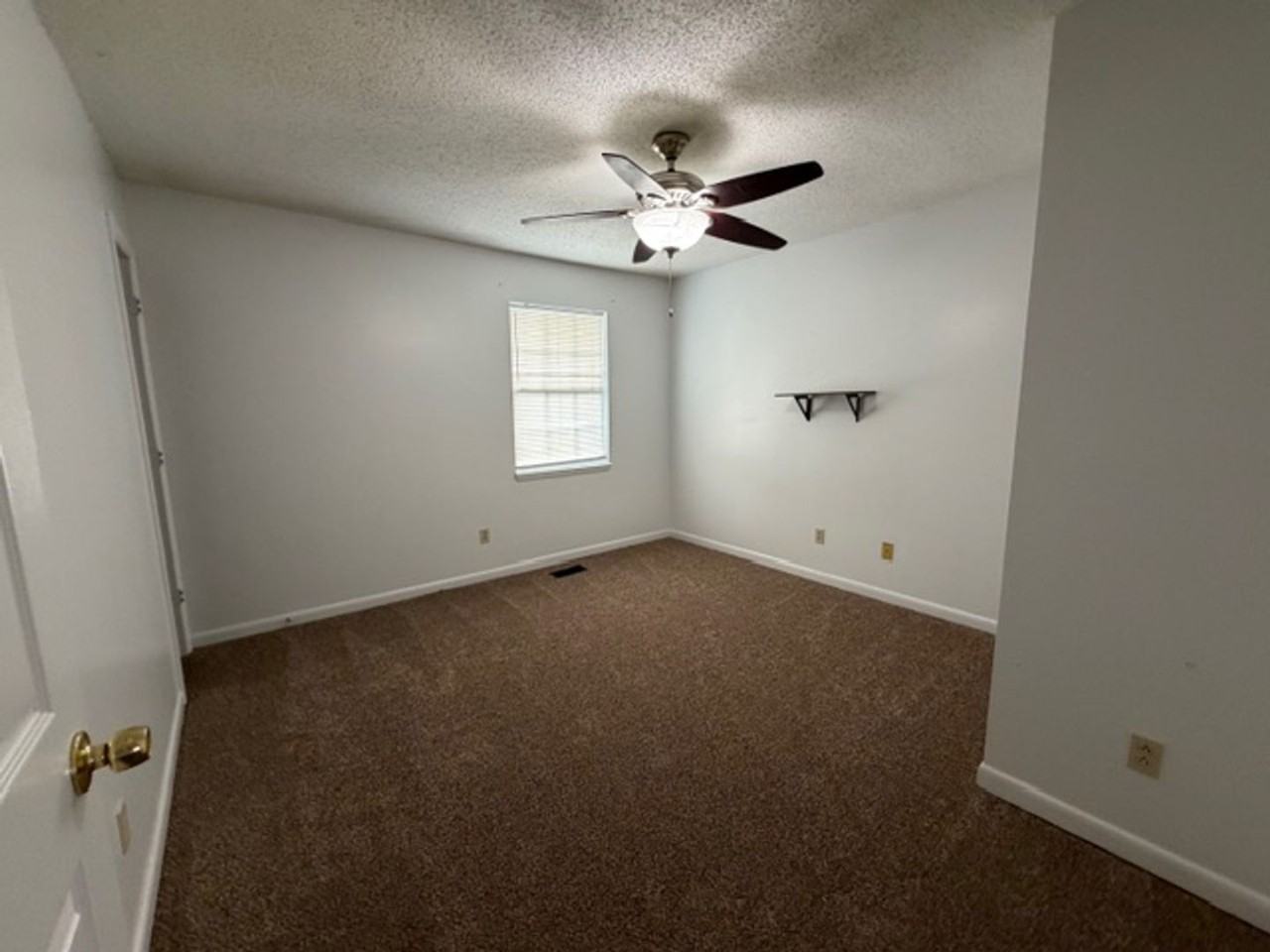 1981 Ridgeview Dr Nw - Photo 6 of 10