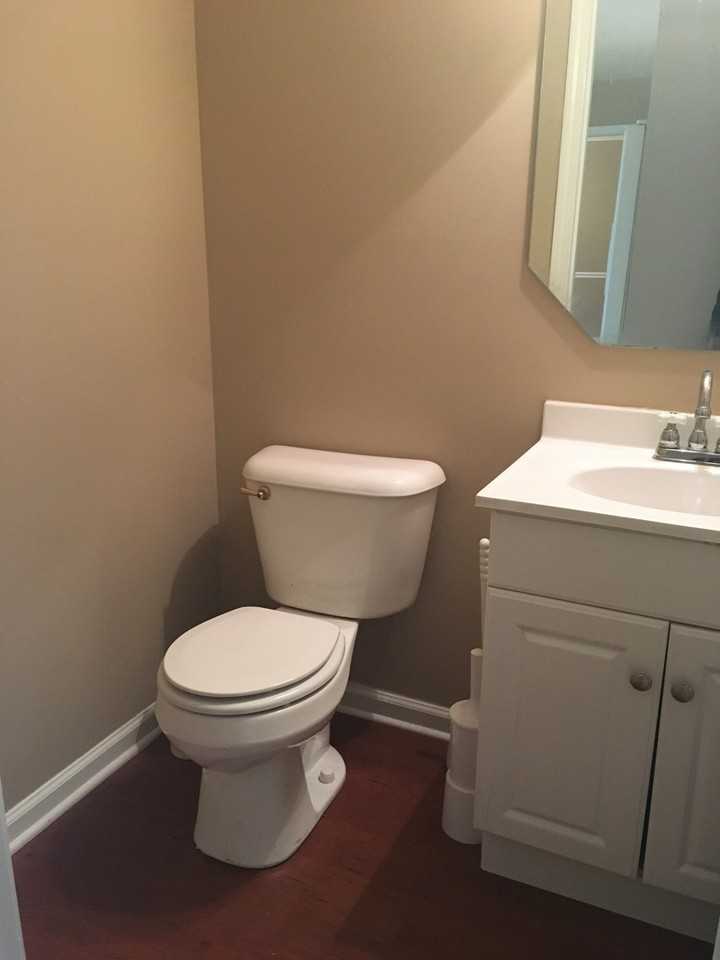 8115 Robins Nest Ln - Photo 7 of 17