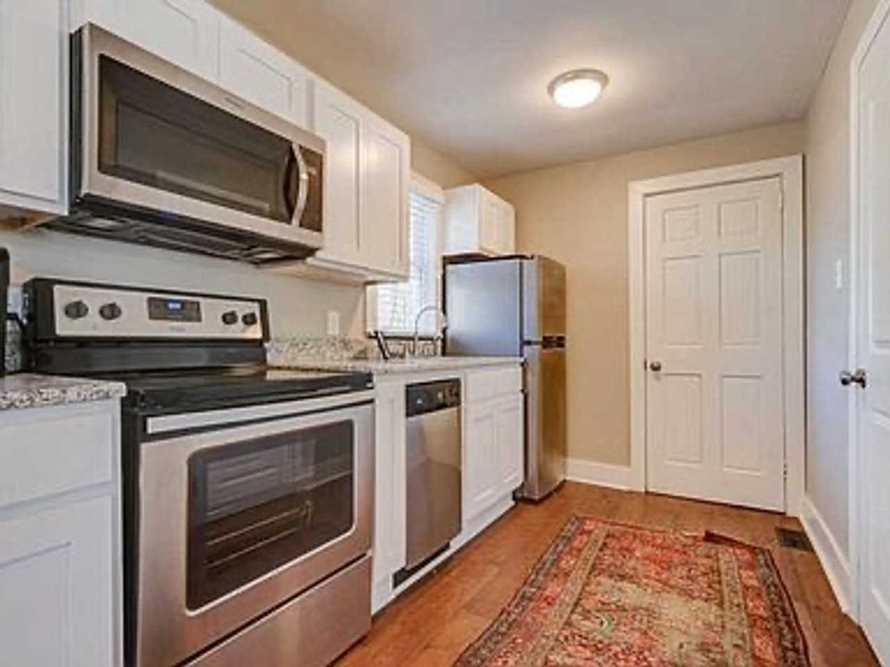 3615 Lancaster Dr - Photo 3 of 19