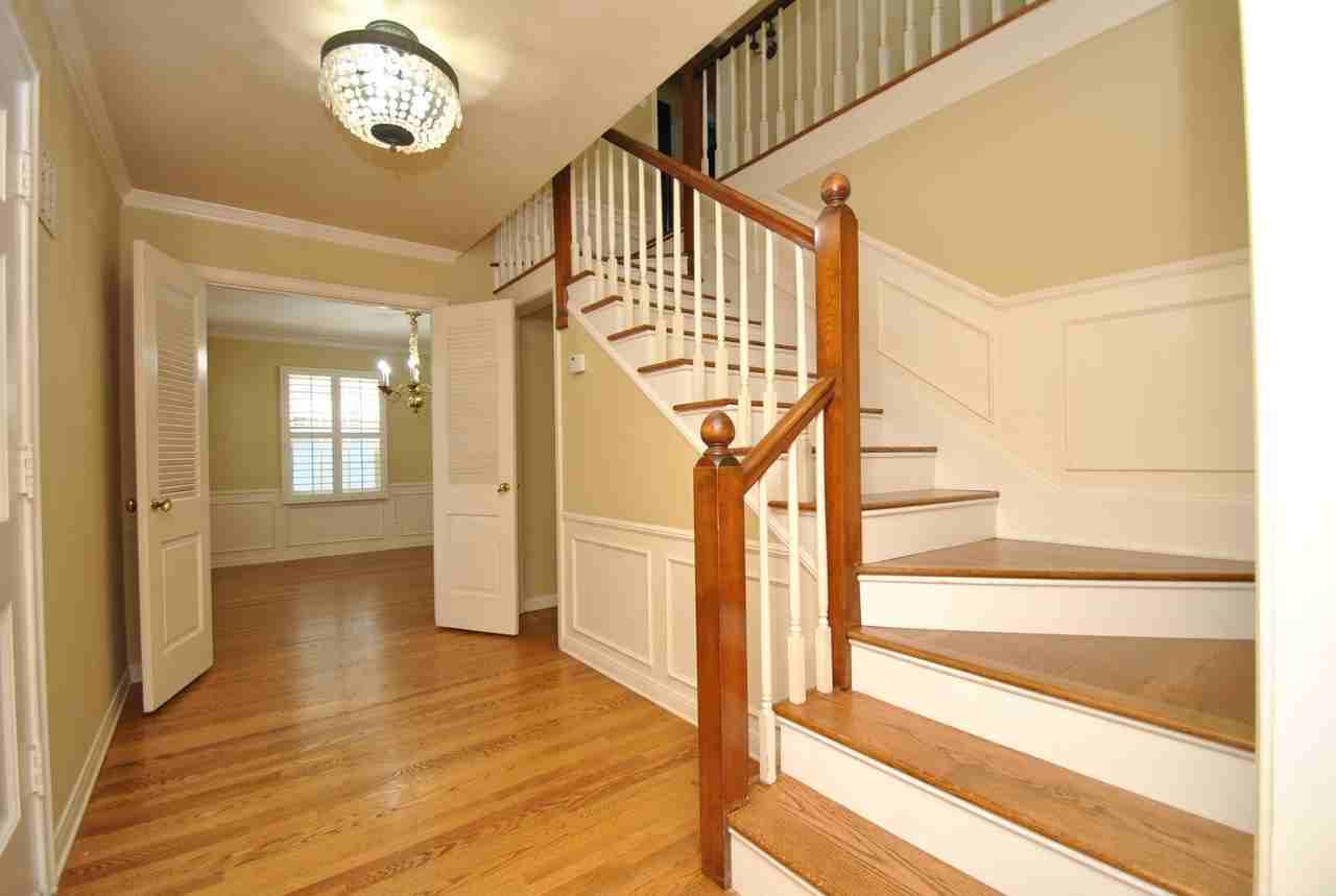 3927 Myrtle Ave - Photo 4 of 45