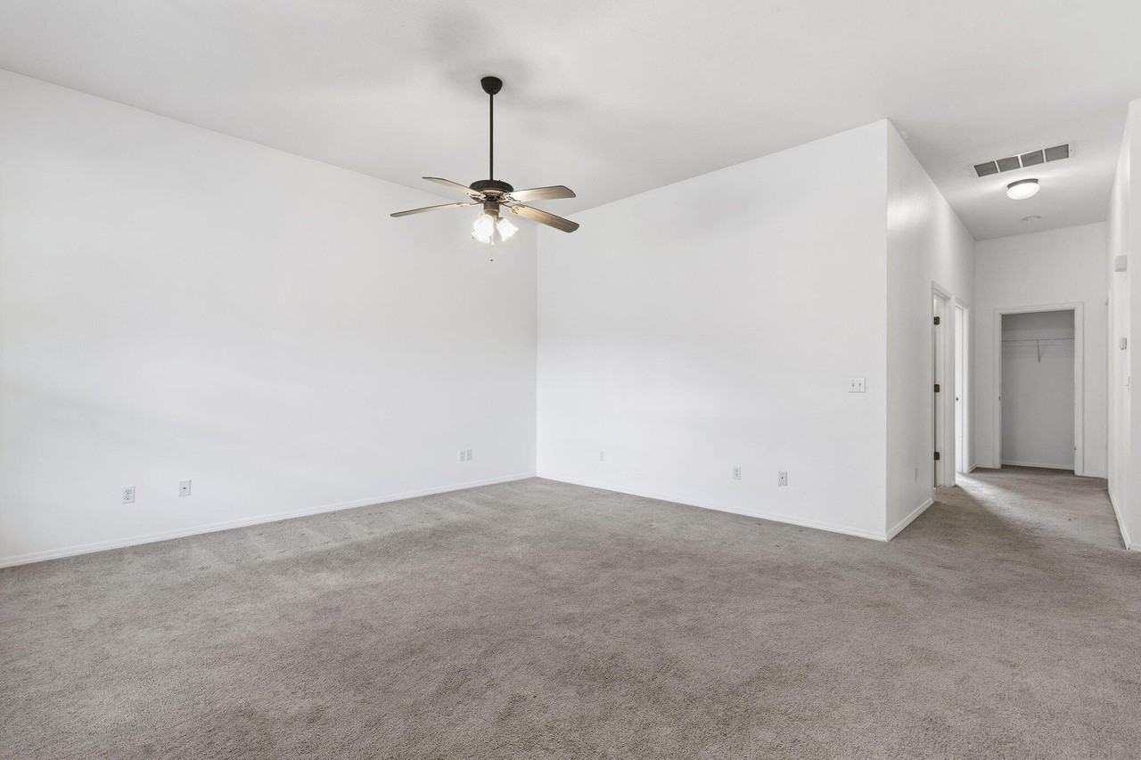 3917 N 15th St - Photo 4 of 26