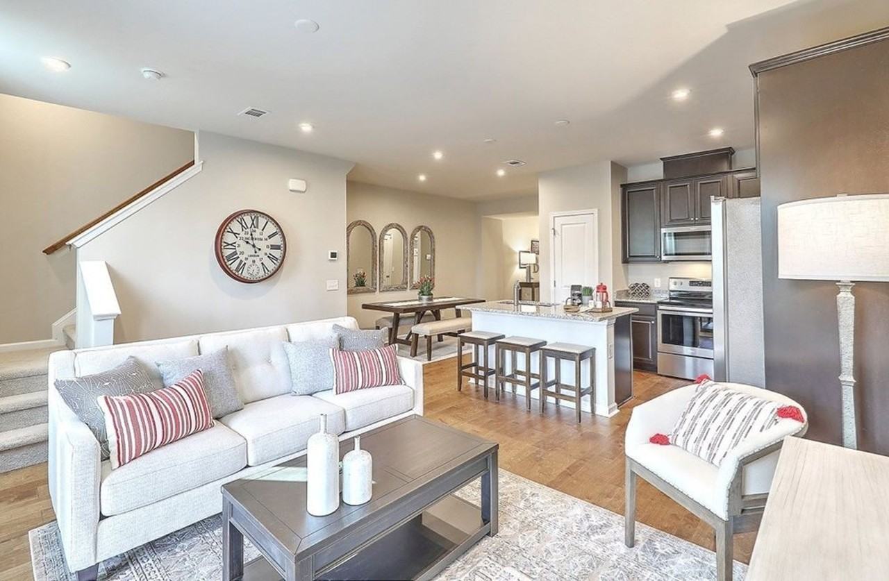 102 Benelli Dr - Photo 4 of 16