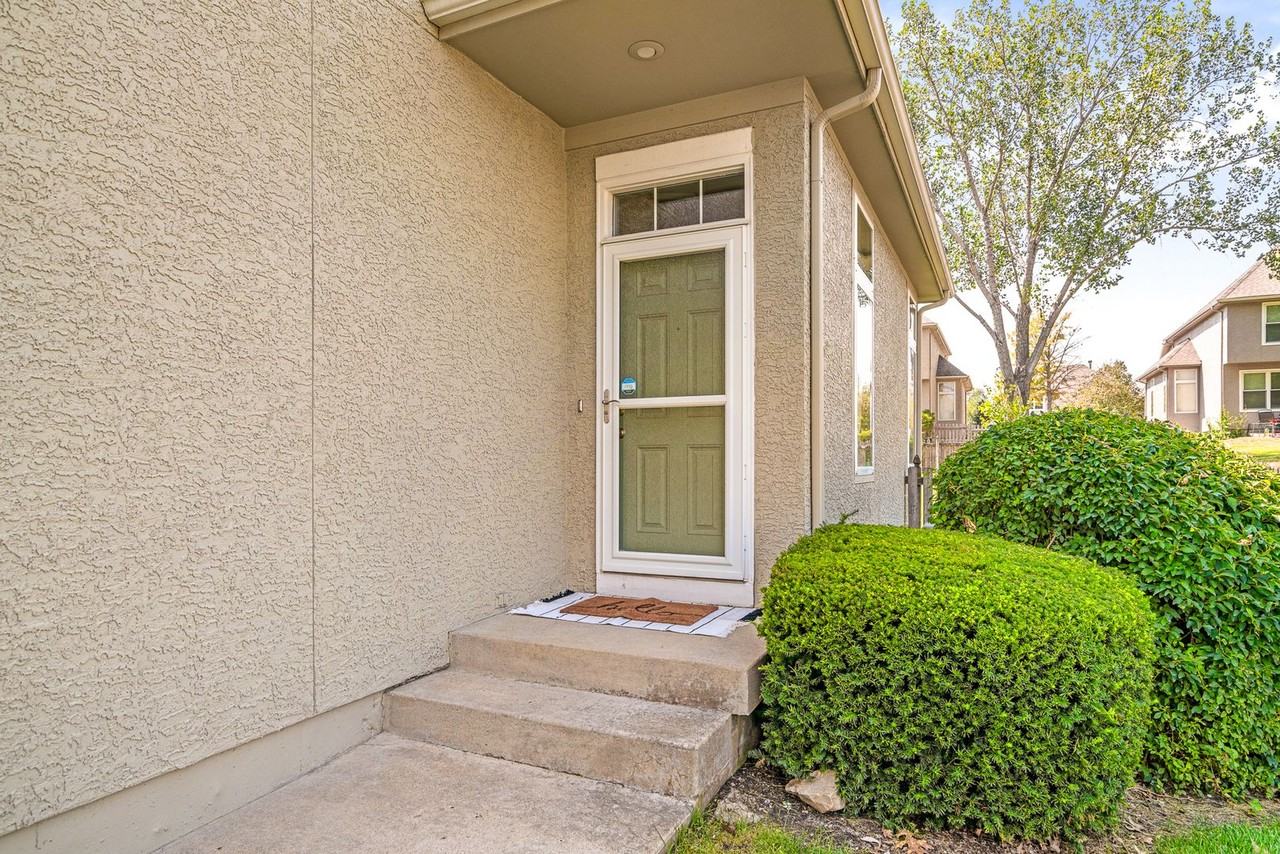 13862 S Hagan St - Photo 4 of 50