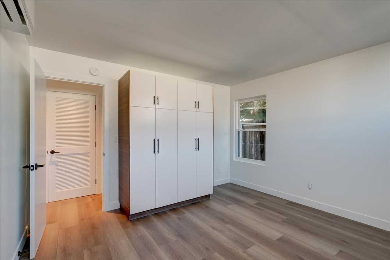 131 25th St - Photo 6 of 16