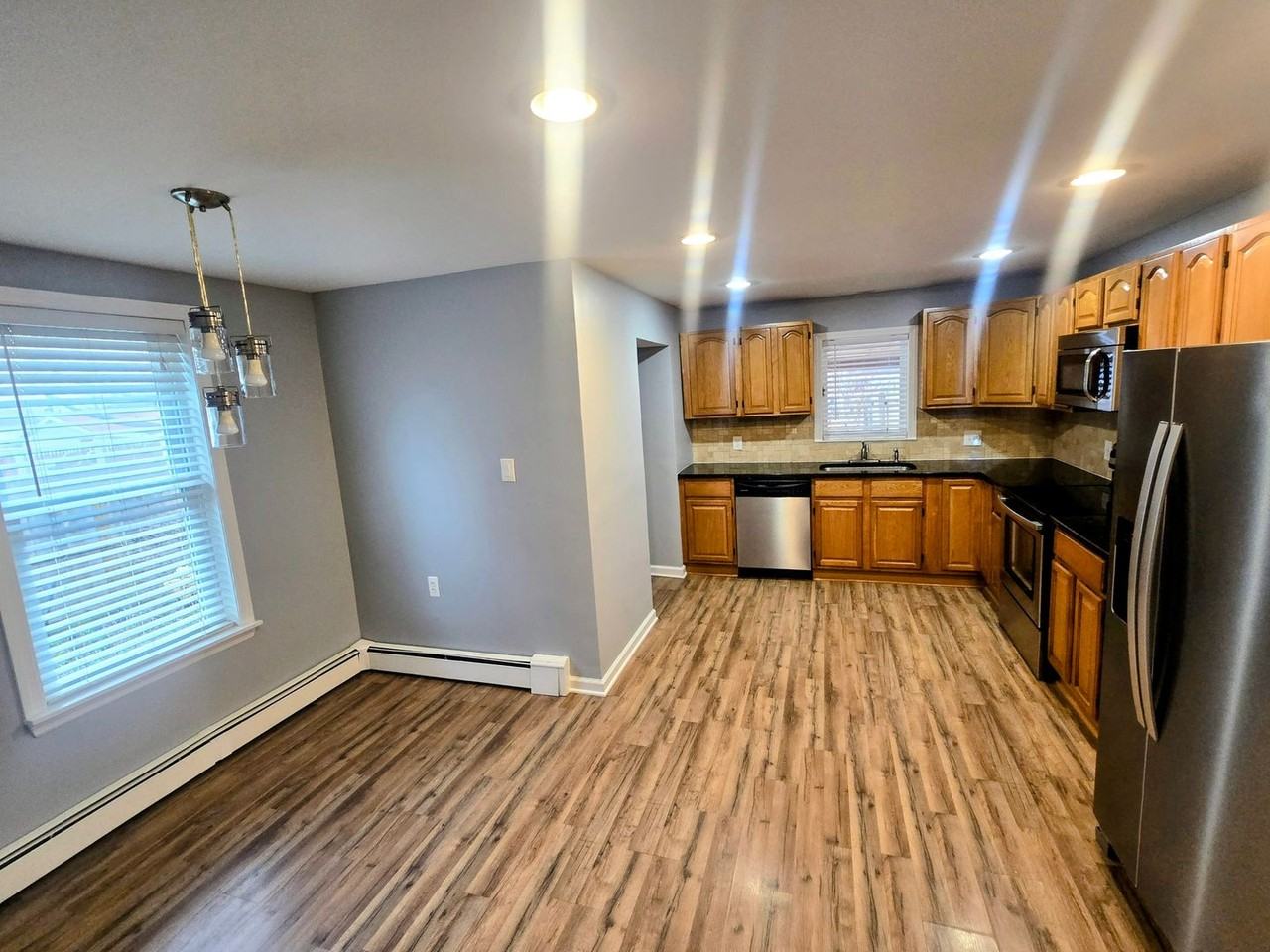 1542 Washington St - Photo 7 of 18