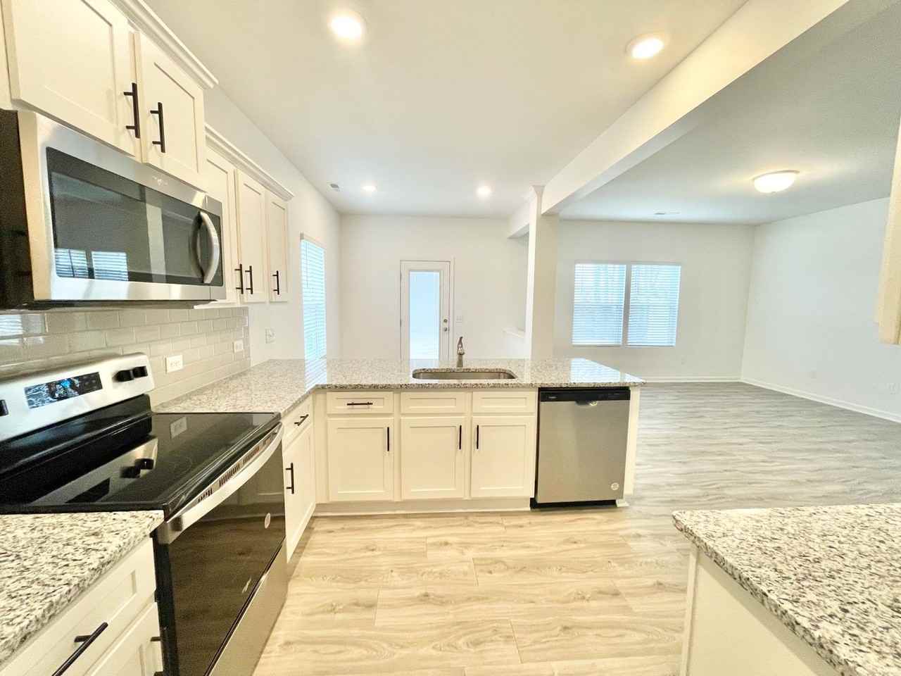 155 Lorcan Ln - Photo 3 of 16