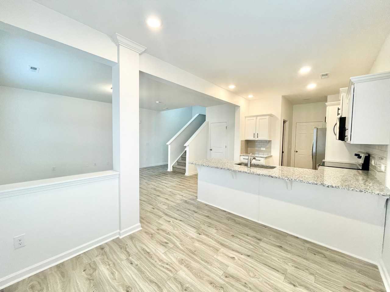 155 Lorcan Ln - Photo 4 of 16