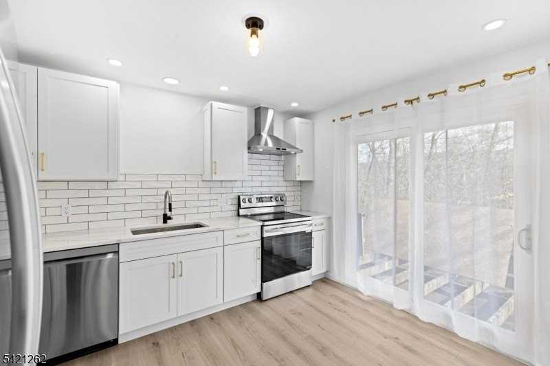 8 Canada Goose Dr - Photo 6 of 24