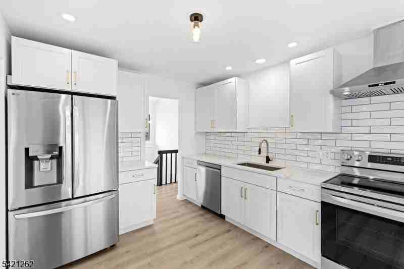 8 Canada Goose Dr - Photo 7 of 24