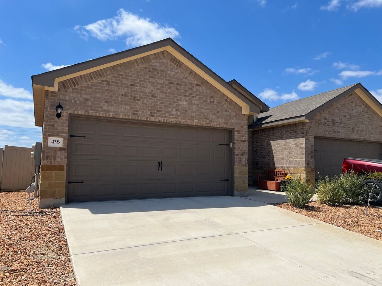 438 Emma Dr - Photo 2 of 22