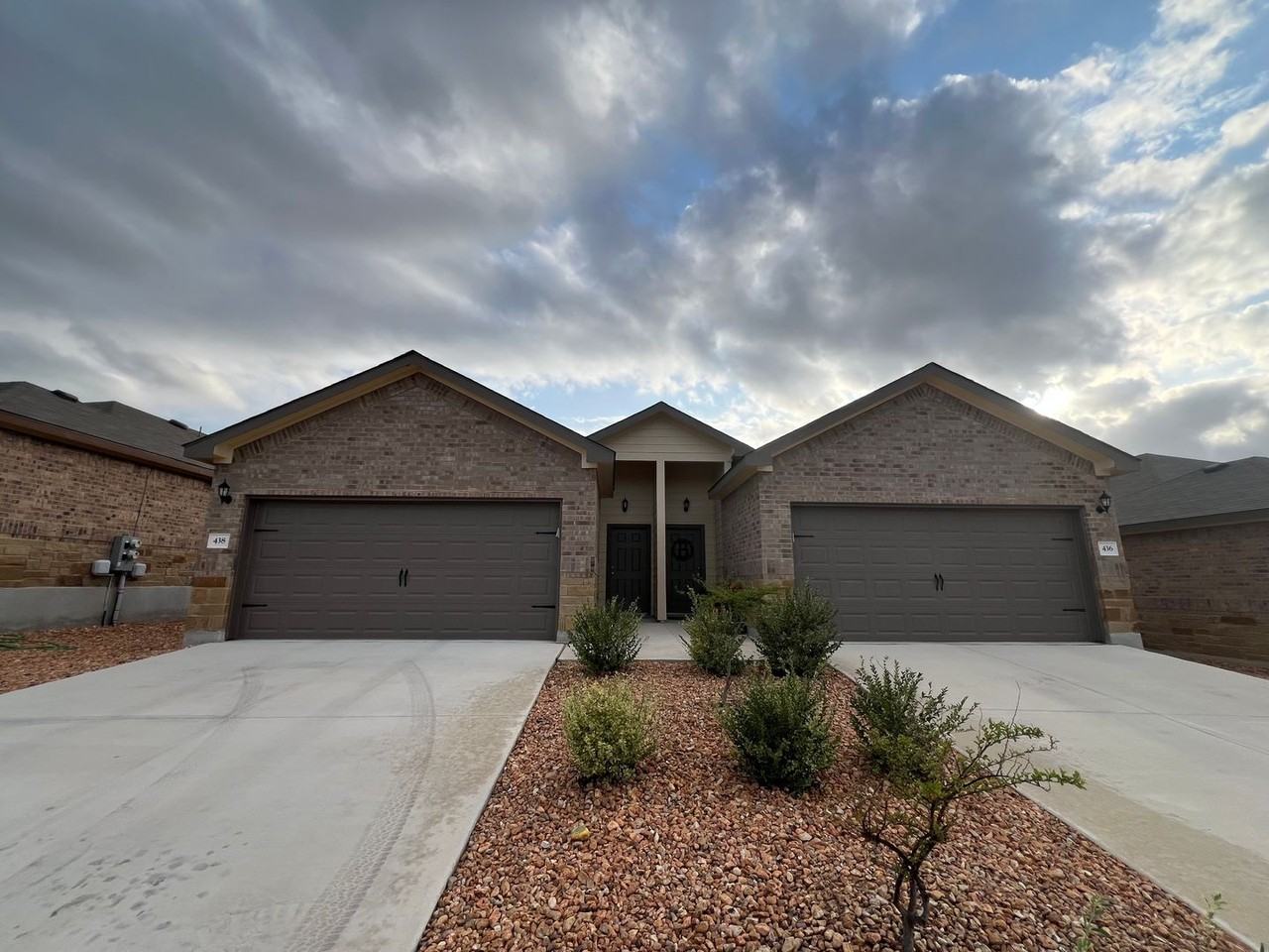 438 Emma Dr - Photo 4 of 22