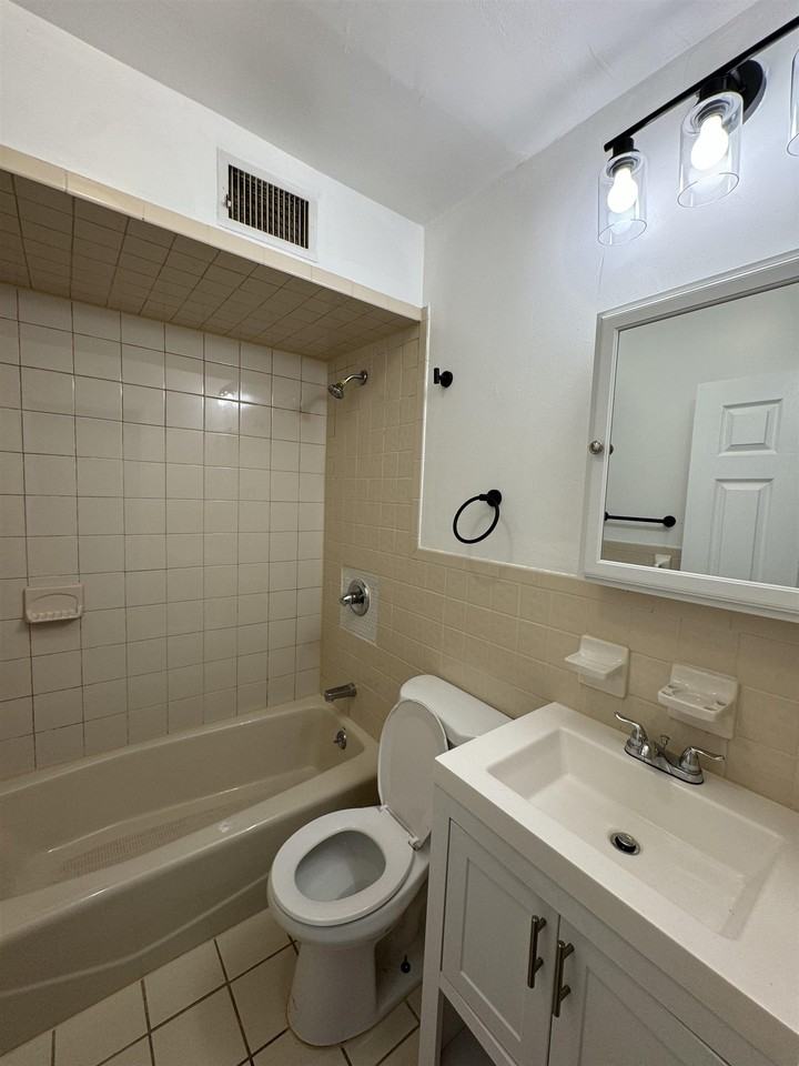 384 Palisade Ave #3F - Photo 7 of 13