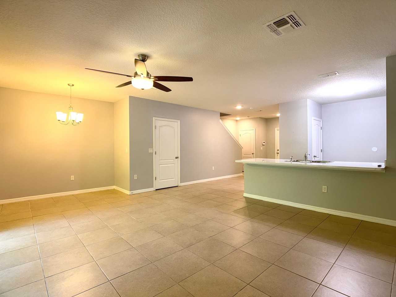 447 Arbor Lakes Dr - Photo 3 of 35