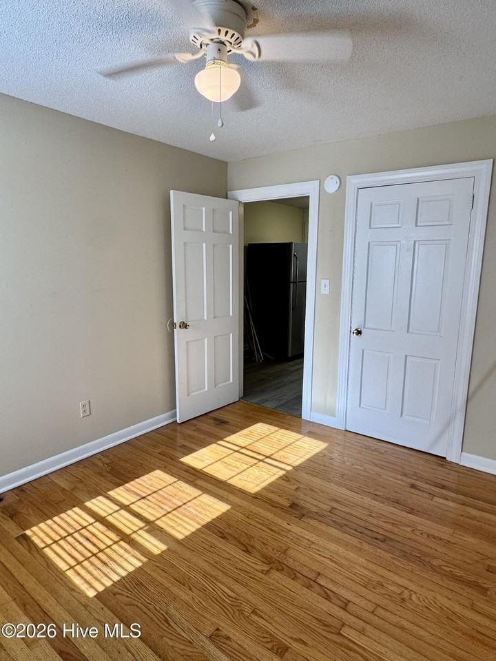 2505 E 3rd St #B - Photo 2 of 19