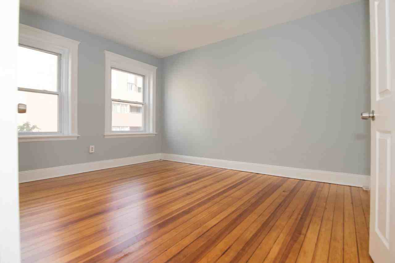 38 Boulevard Ter - Photo 7 of 9