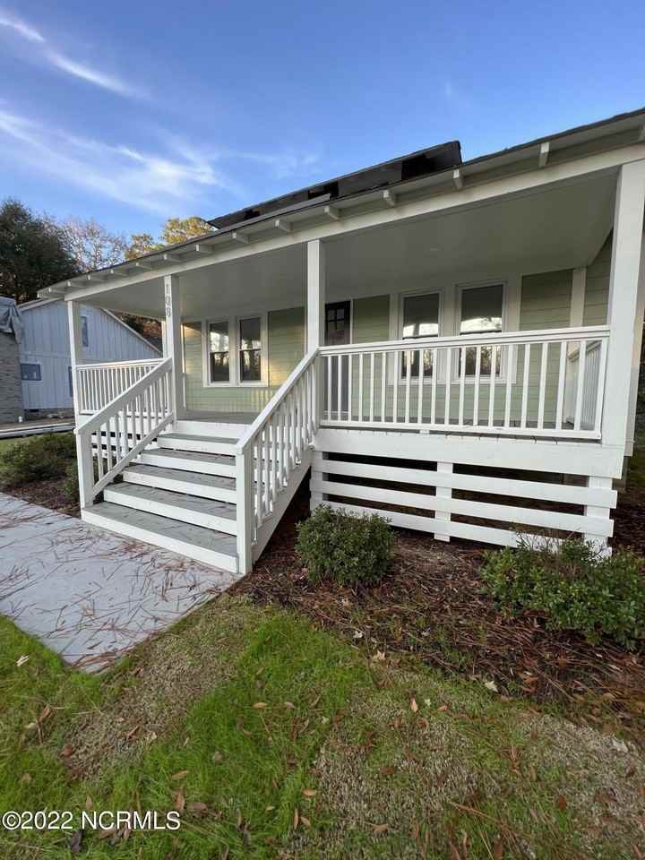 108 Elm St - Photo 3 of 21