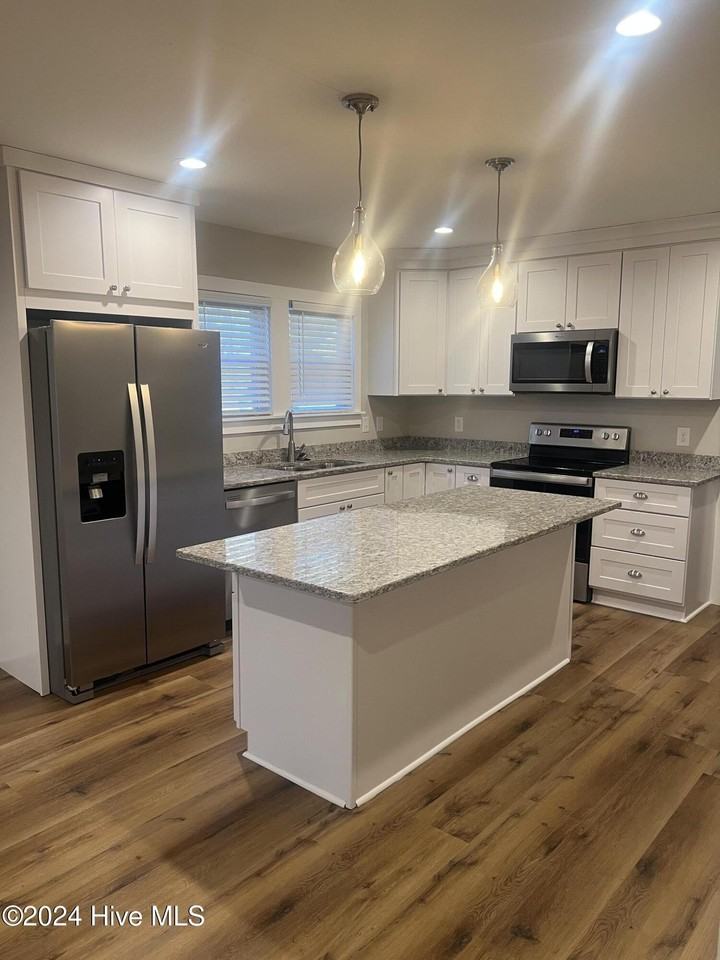 108 Elm St - Photo 7 of 21