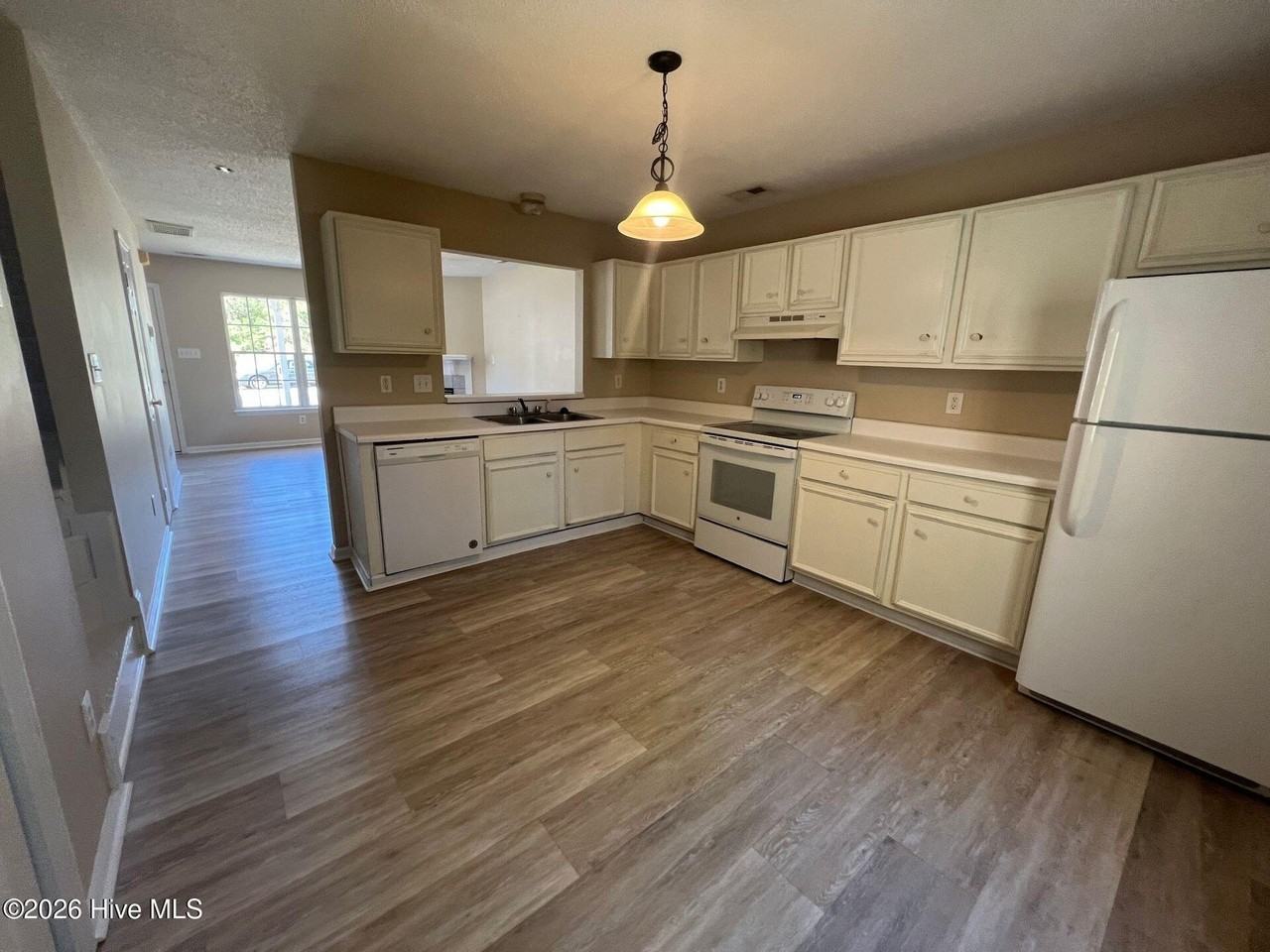 2196 Brandymill Ln - Photo 7 of 20