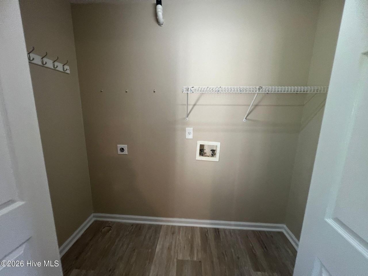 2196 Brandymill Ln - Photo 7 of 19