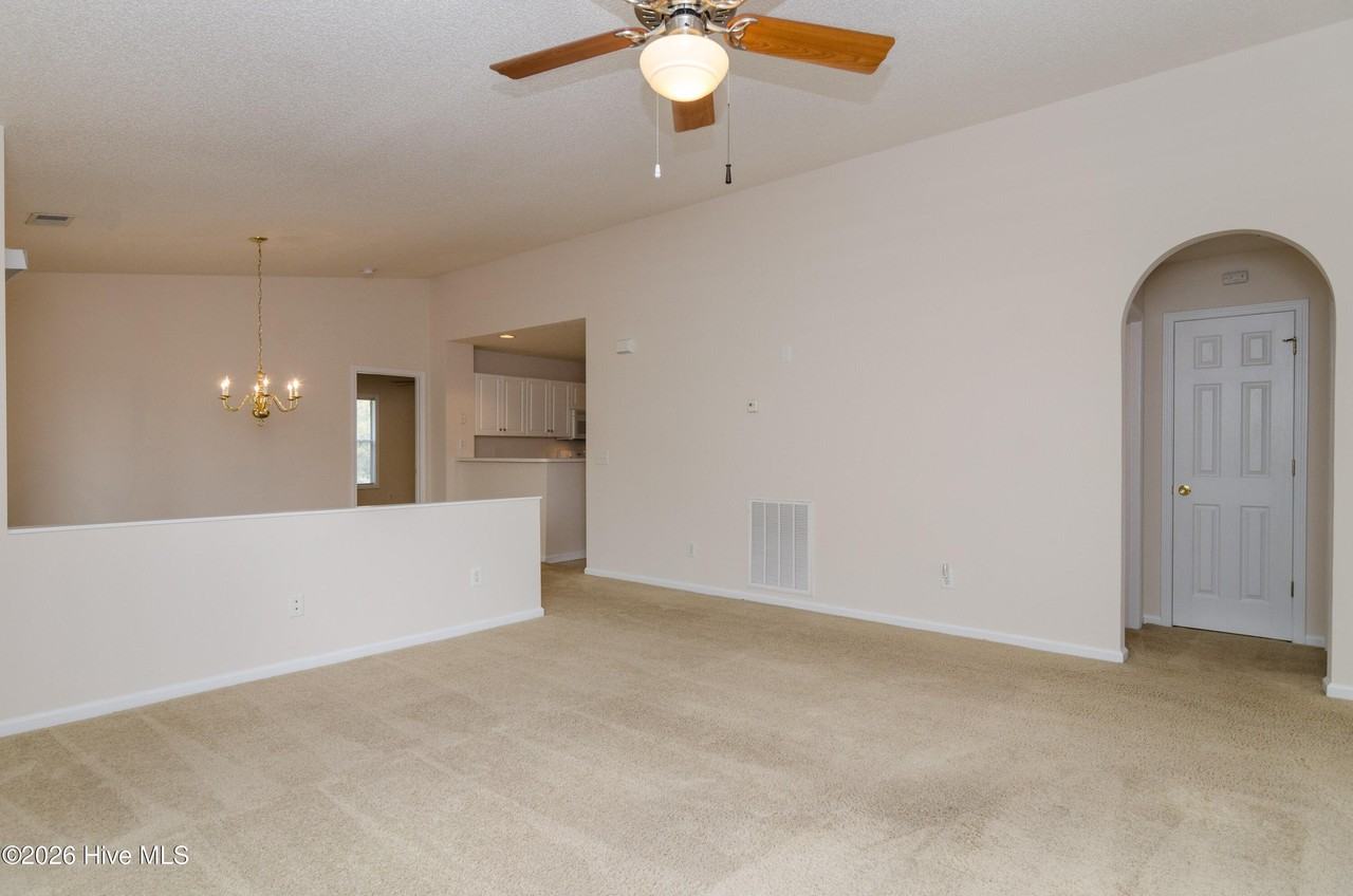 4140 Breezewood Dr Apt 201 - Photo 4 of 20