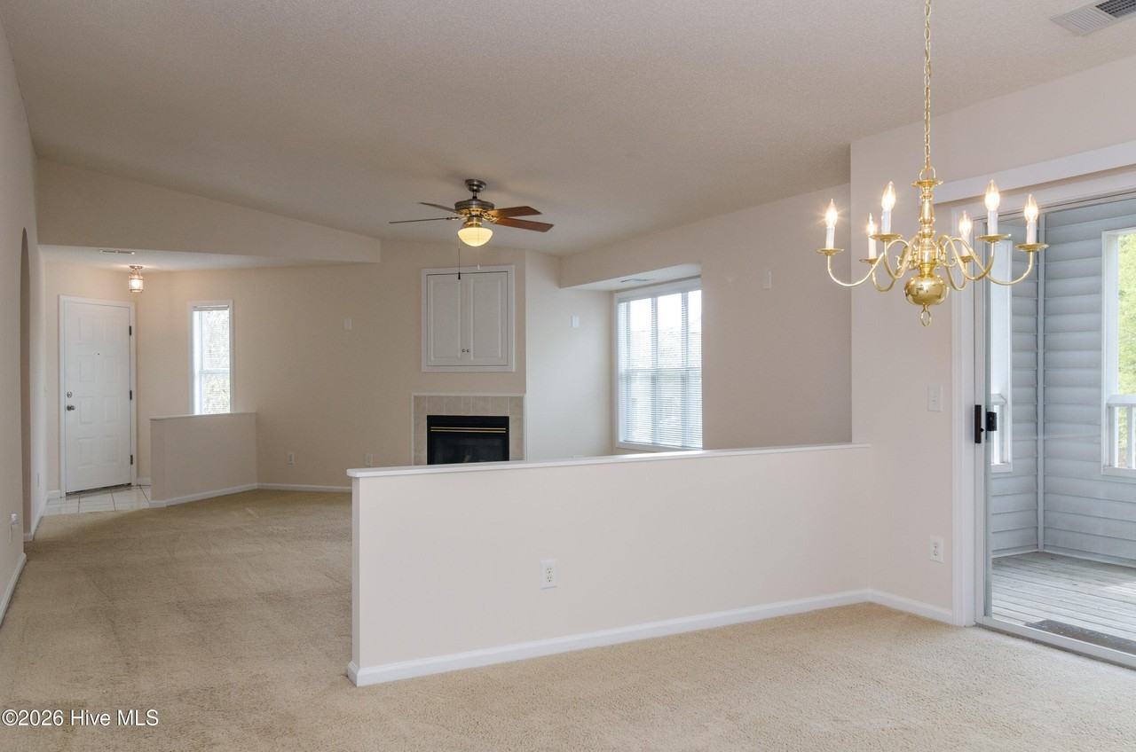 4140 Breezewood Dr Apt 201 - Photo 6 of 20