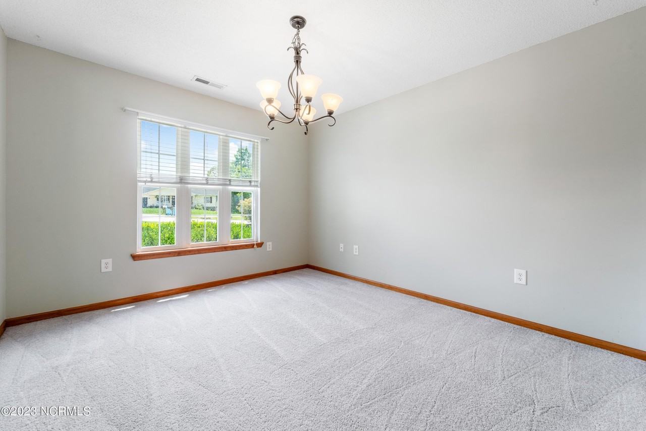 103 Appleton Ln - Photo 3 of 28