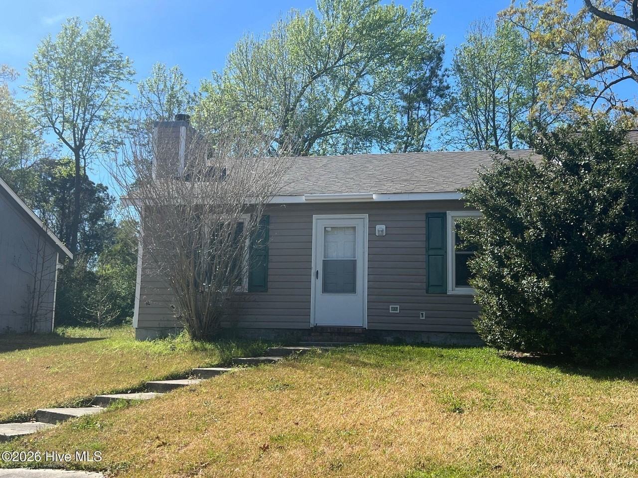 109 Hickory Grove Dr - Photo 2 of 23