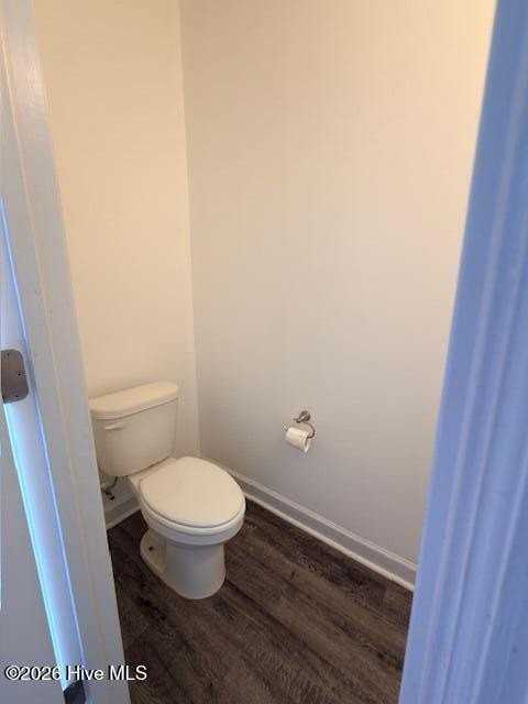 404 Vandemere Ct - Photo 2 of 17
