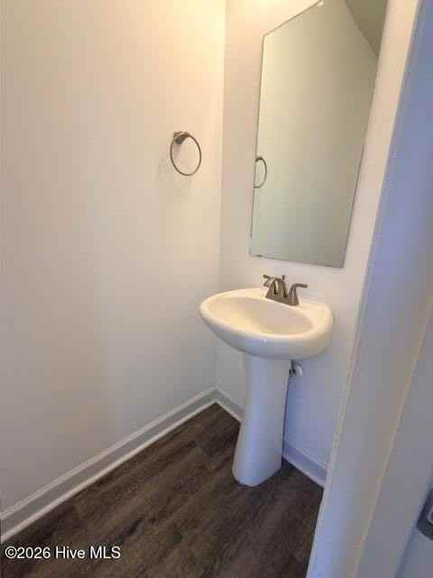 404 Vandemere Ct - Photo 3 of 17