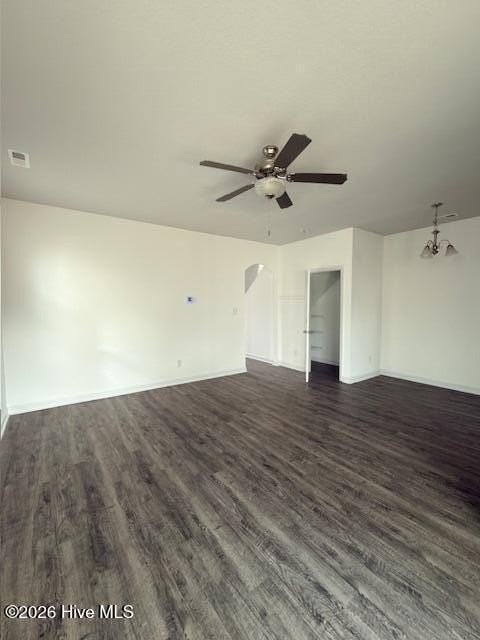 404 Vandemere Ct - Photo 5 of 17