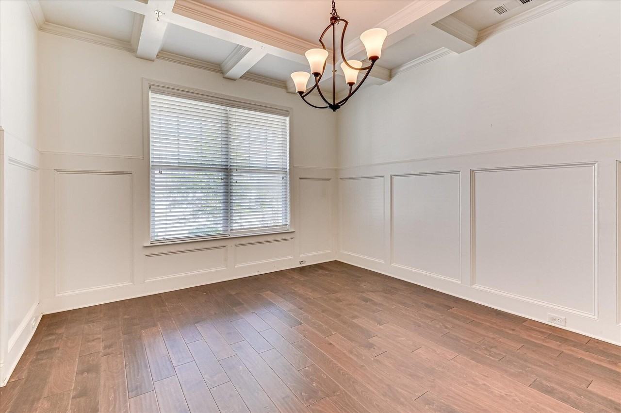 1210 Eldrick Ln - Photo 7 of 42