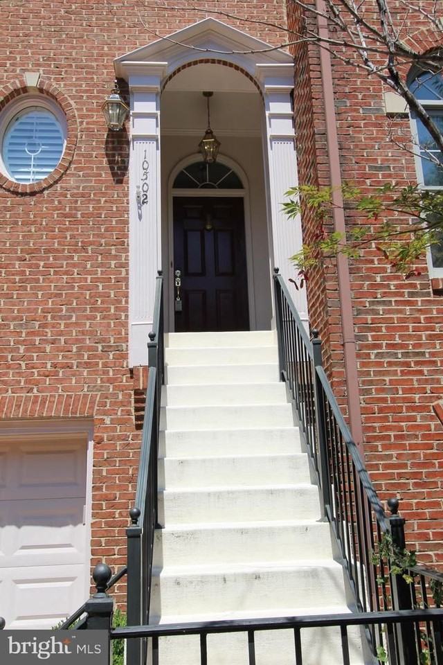 10502 James Wren Way - Photo 2 of 32