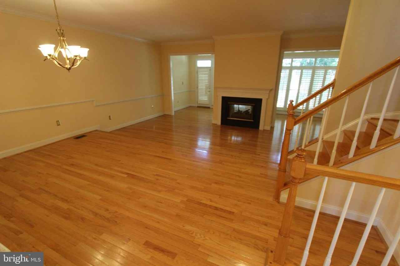 10502 James Wren Way - Photo 3 of 32