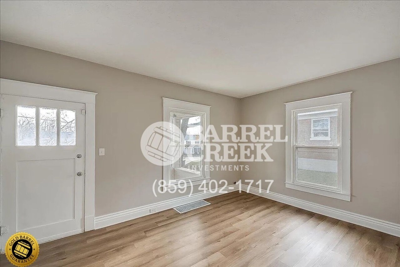 430 Price Ave - Photo 6 of 25
