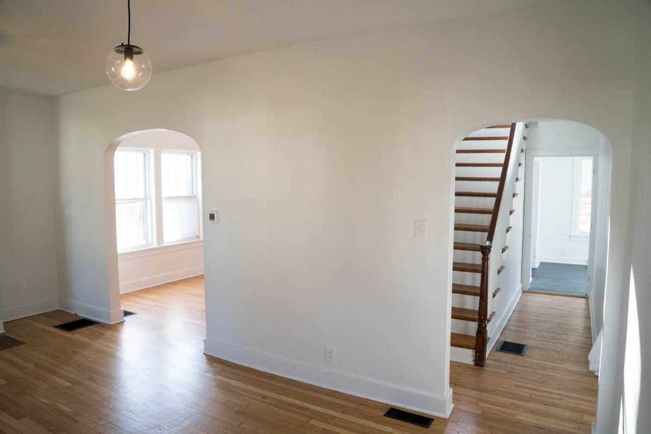 140 E Seventh St - Photo 3 of 26