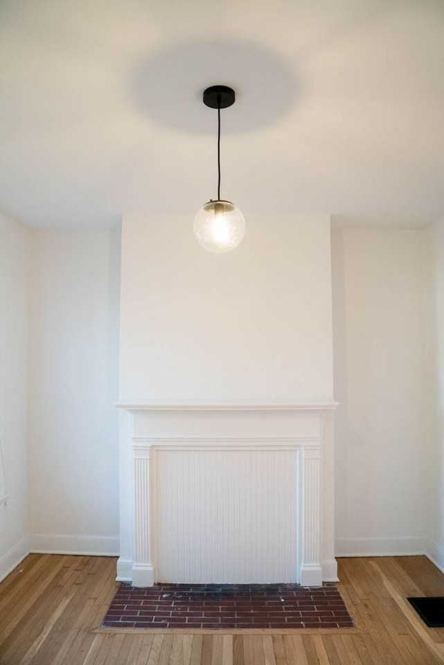 140 E Seventh St - Photo 4 of 26