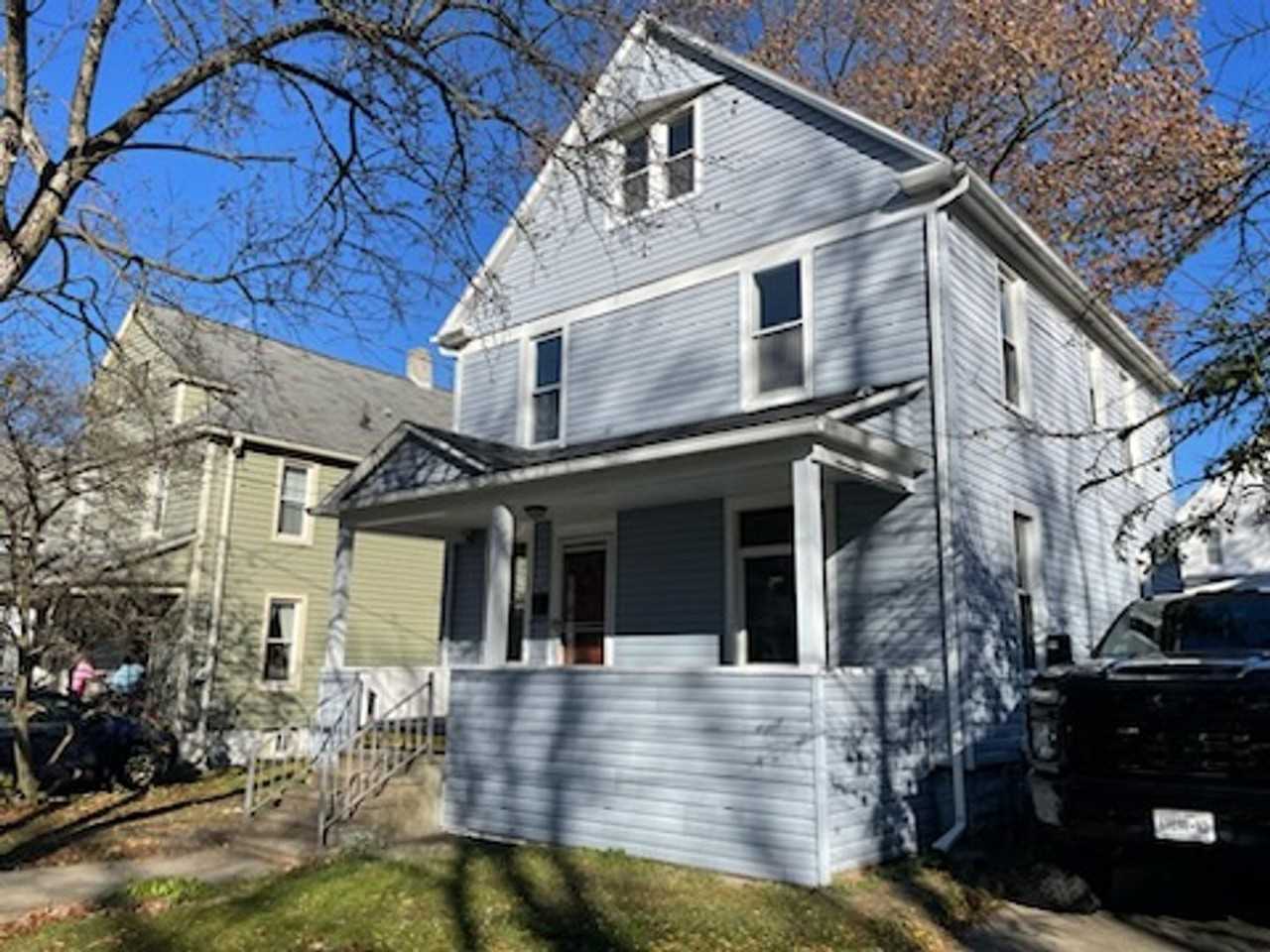 15 Duane Ave - Photo 4 of 22