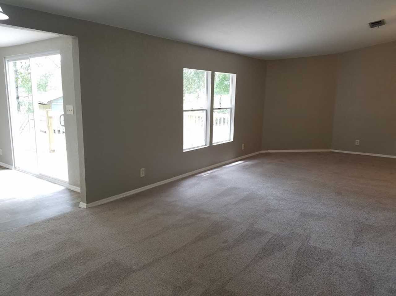 1608 Ne 97th Street Rd - Photo 4 of 23