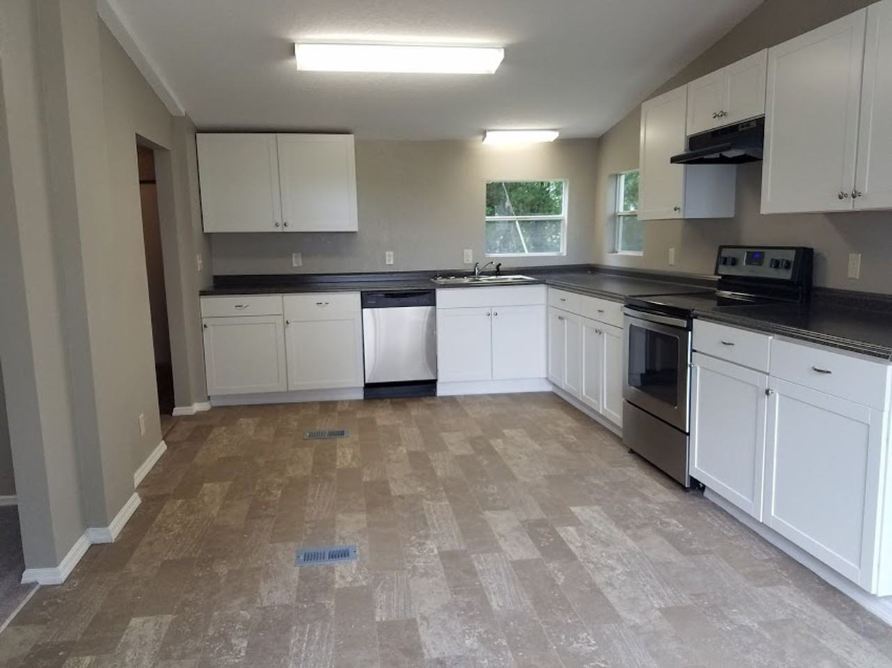 1608 Ne 97th Street Rd - Photo 7 of 23