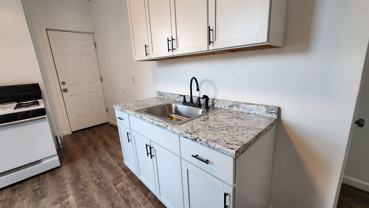 4600 - 4602 Friendship Avenue Apartments - Photo 3 of 10