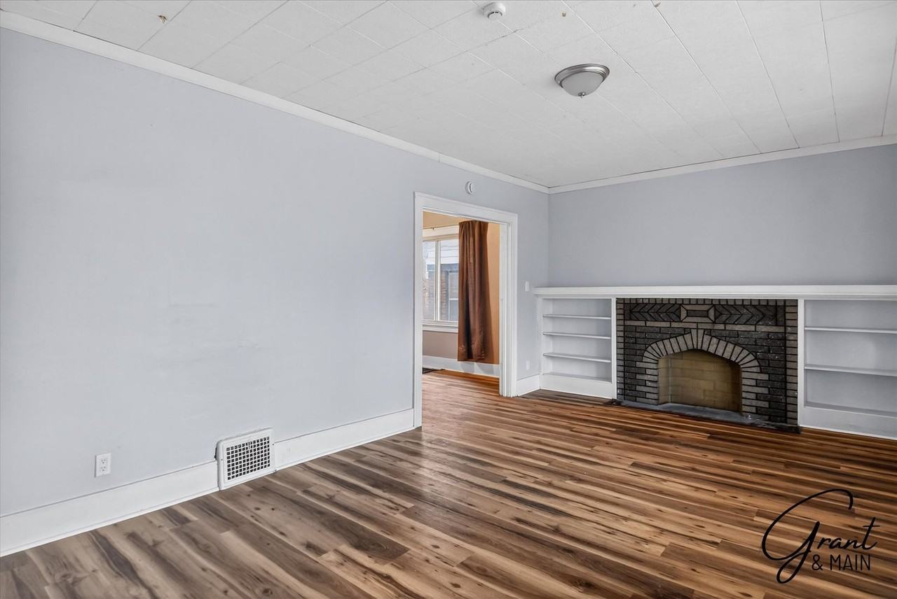 13536 Indiana St - Photo 2 of 22