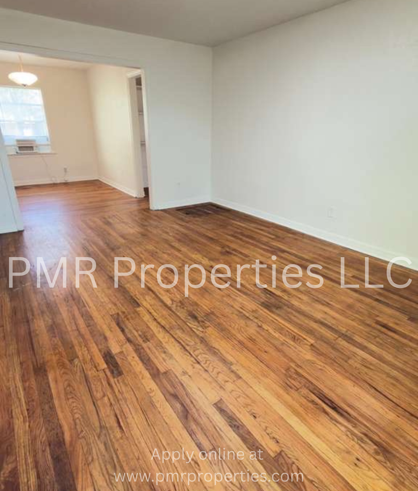 1601 Nw Irwin Ave - Photo 5 of 12