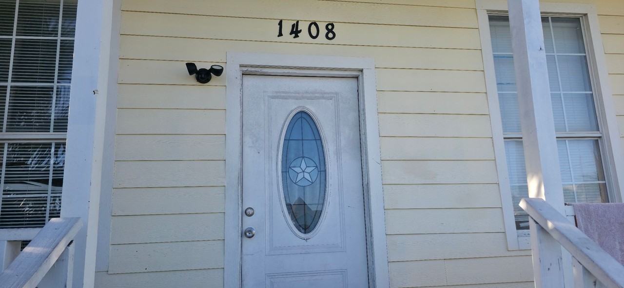 1408 Strand St - Photo 2 of 9