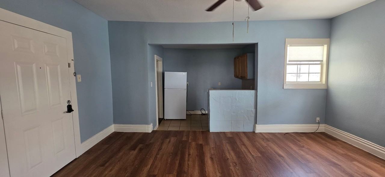 1408 Strand St - Photo 6 of 9