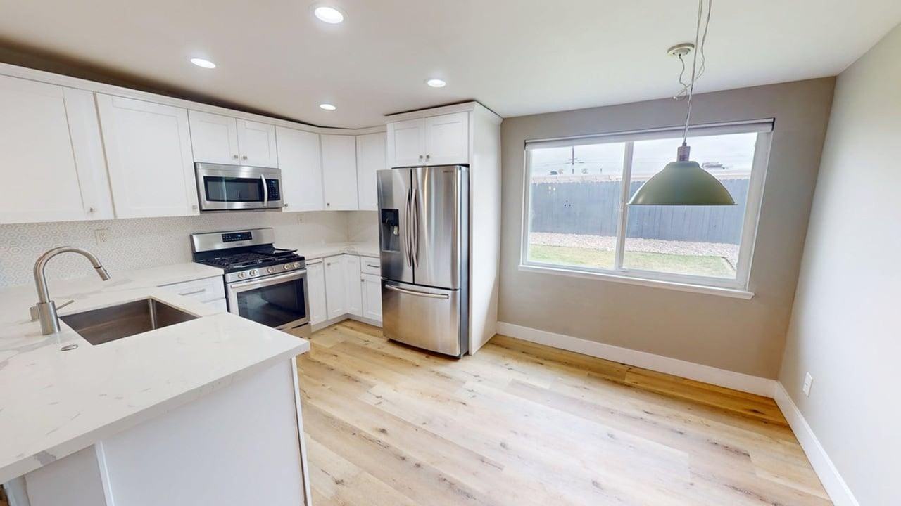 1007 Holly Ave - Photo 6 of 18