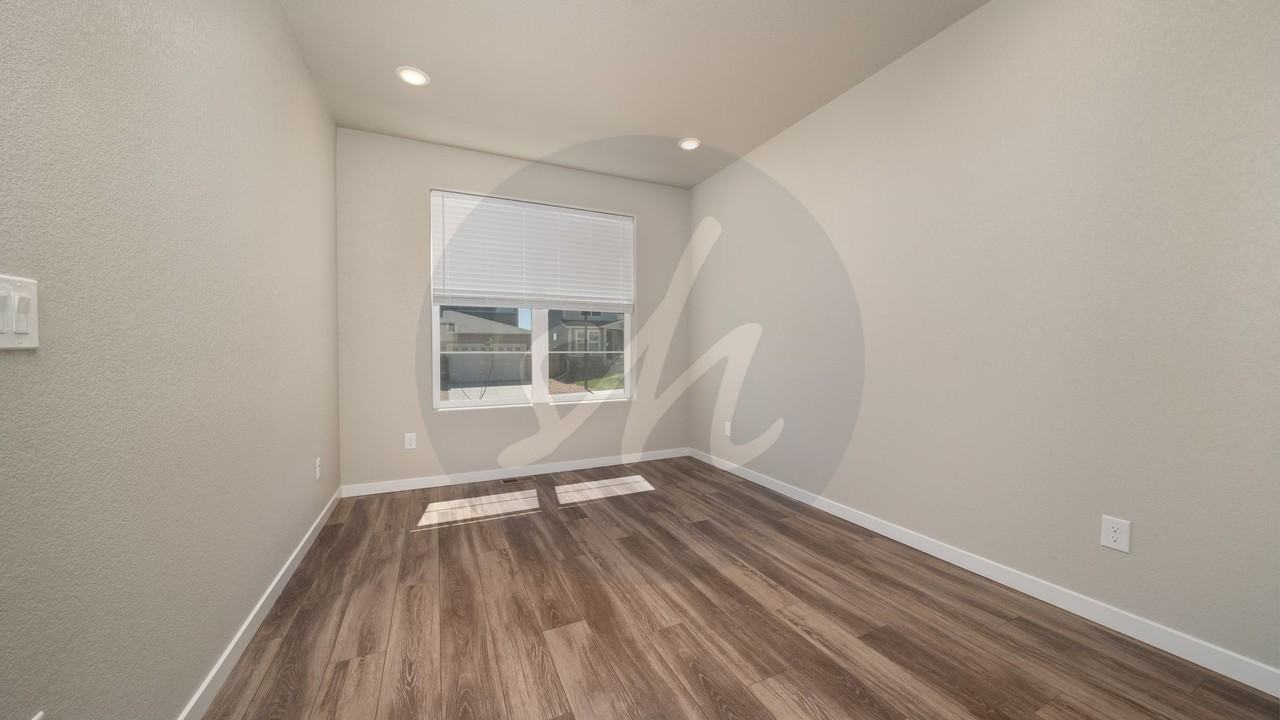 5233 Roundhouse Dr - Photo 7 of 22