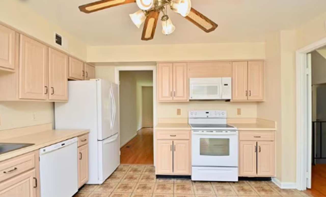 9009 Okeith Ct - Photo 6 of 29