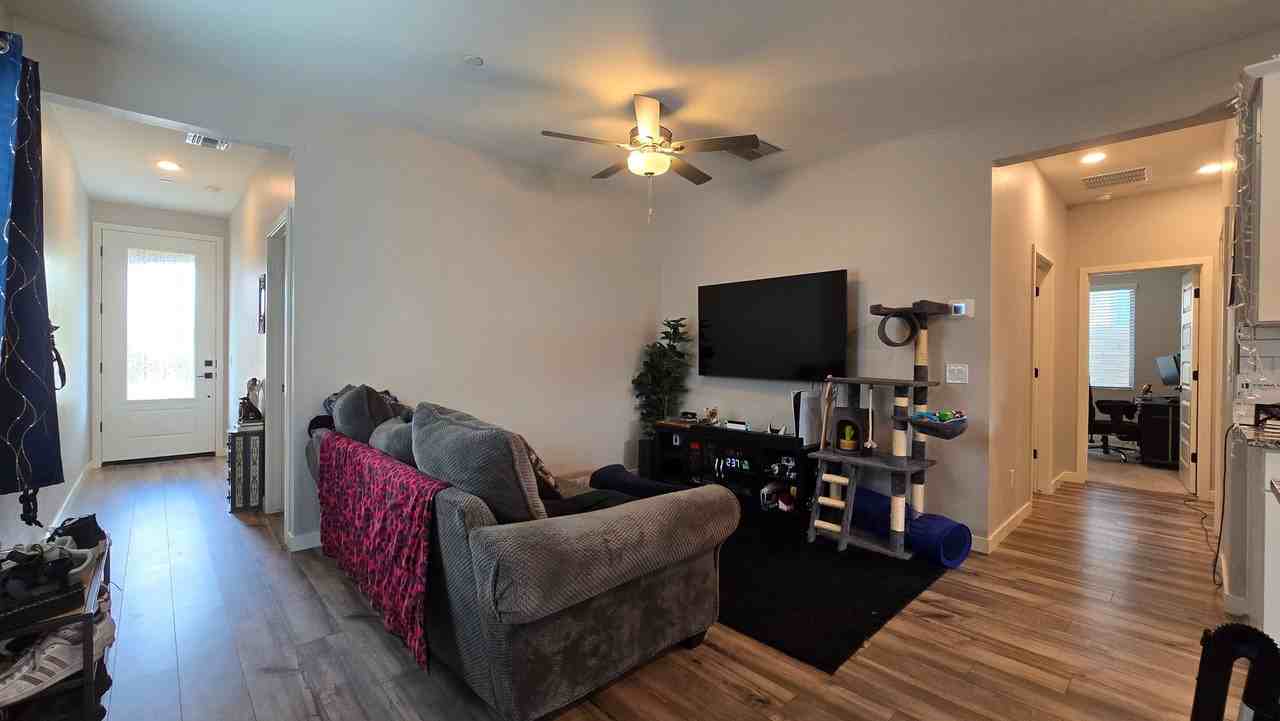 11485 W Camden Dr - Photo 4 of 22