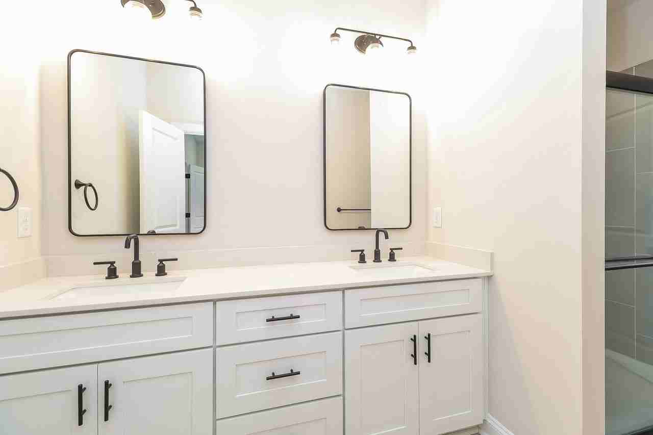 3609 Corbett St - Photo 7 of 15